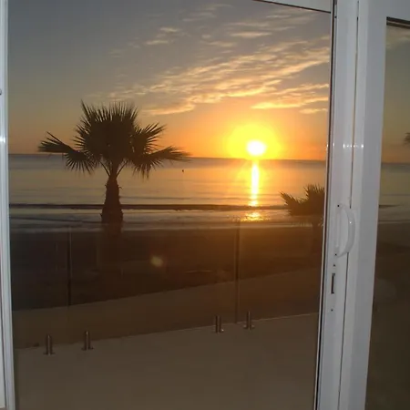 Apartament Maravilloso Amanecer Cabo A Pie De Playa Y Mar En Roquetes