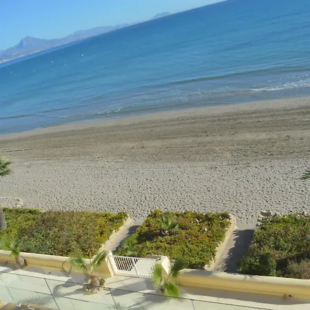 Maravilloso Amanecer Cabo A Pie De Playa Y Mar En Roquetes Apartament